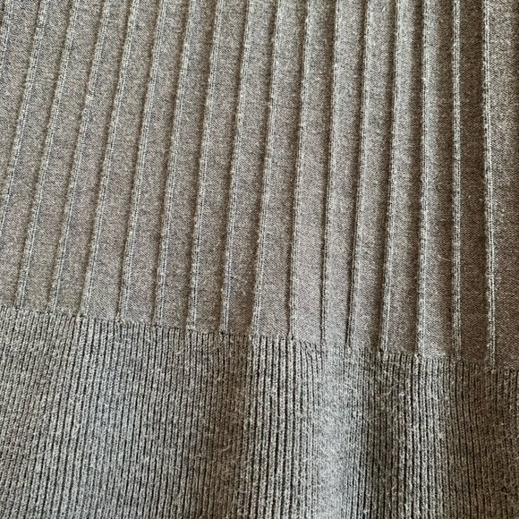 H&M | Mini Knitted Grey Dress - Picture 4 of 6